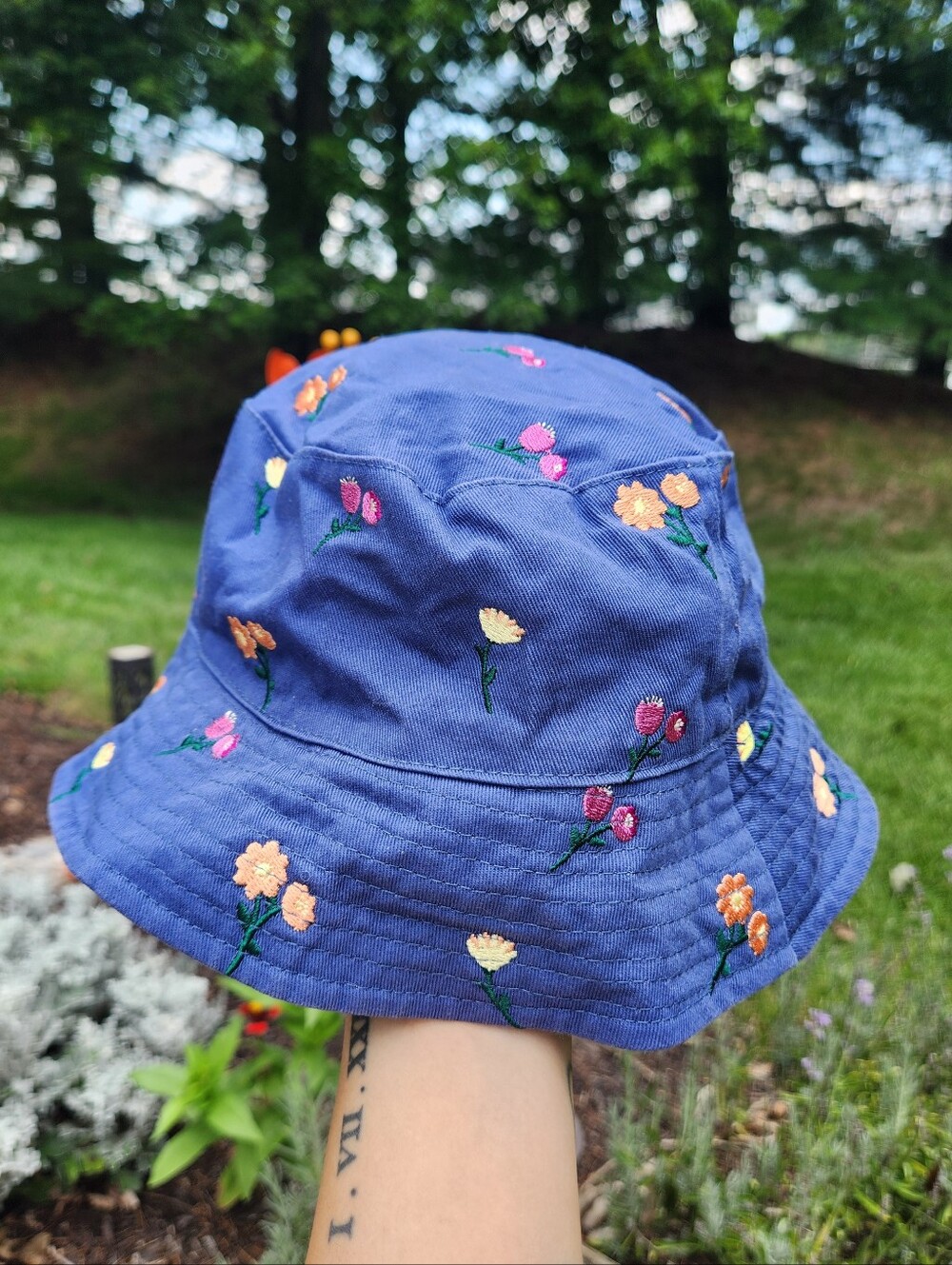 "Tulip" Blue Floral Embroidered Bucket Hat